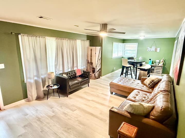 Close To Everything! Brick Home! - Bonaire, GA