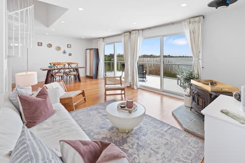 Popular Airbnb listing: Waterfront home next to the beach in Southampton ! in Long Island