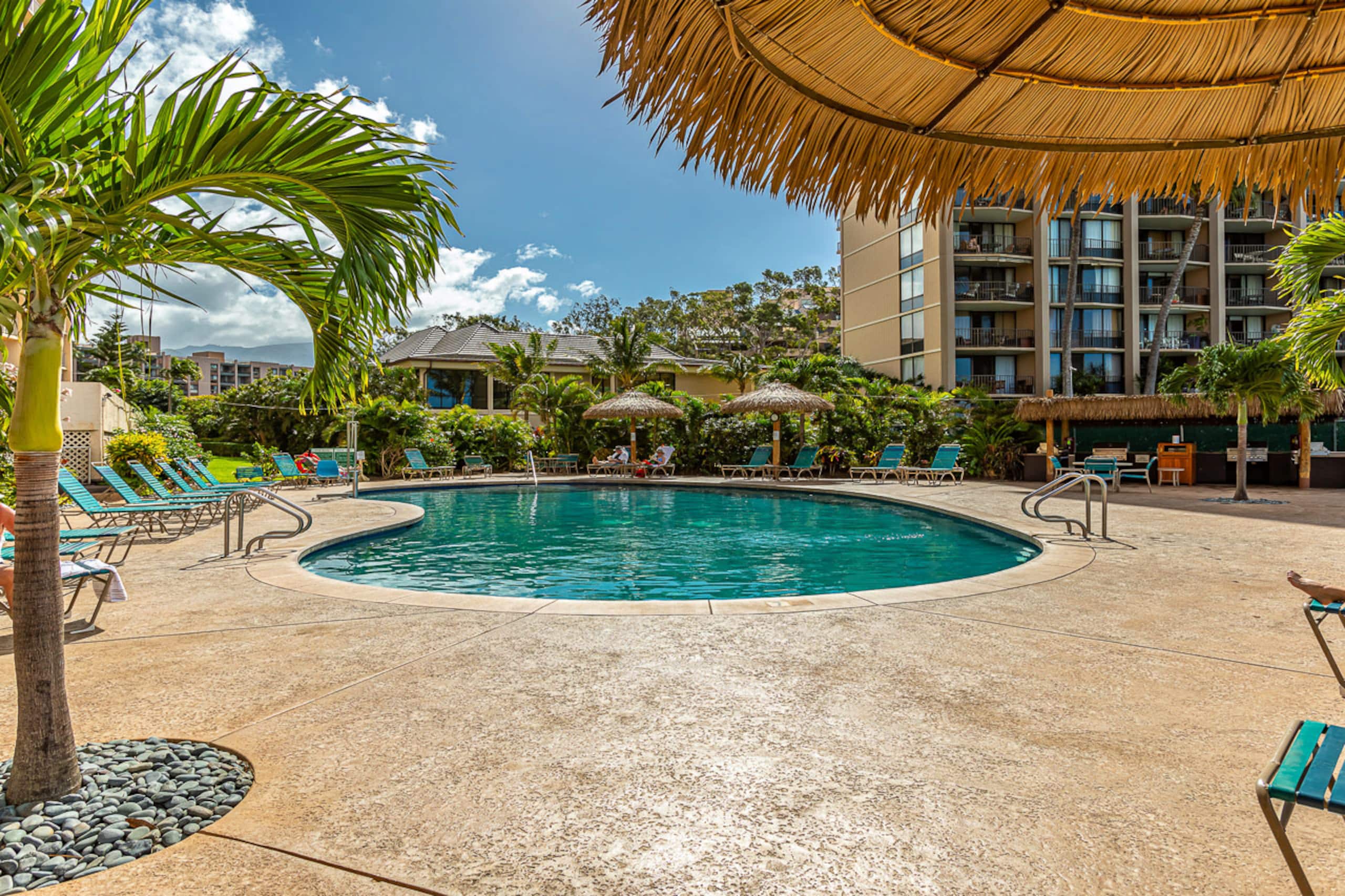 Condo in Lahaina · ★4.18 · 2 bedrooms · 4 beds · 2.5 baths - Image 40