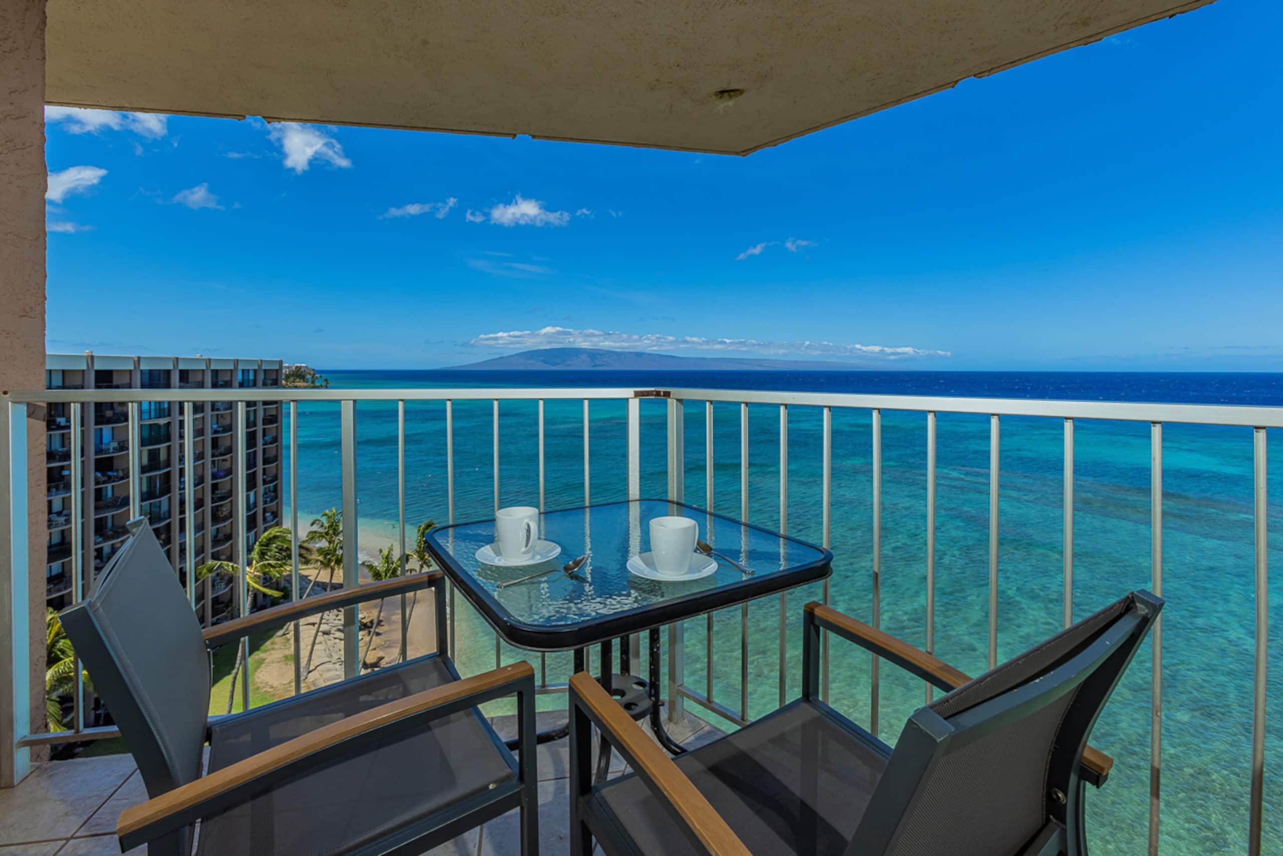 Condo in Lahaina · ★4.18 · 2 bedrooms · 4 beds · 2.5 baths - Image 24