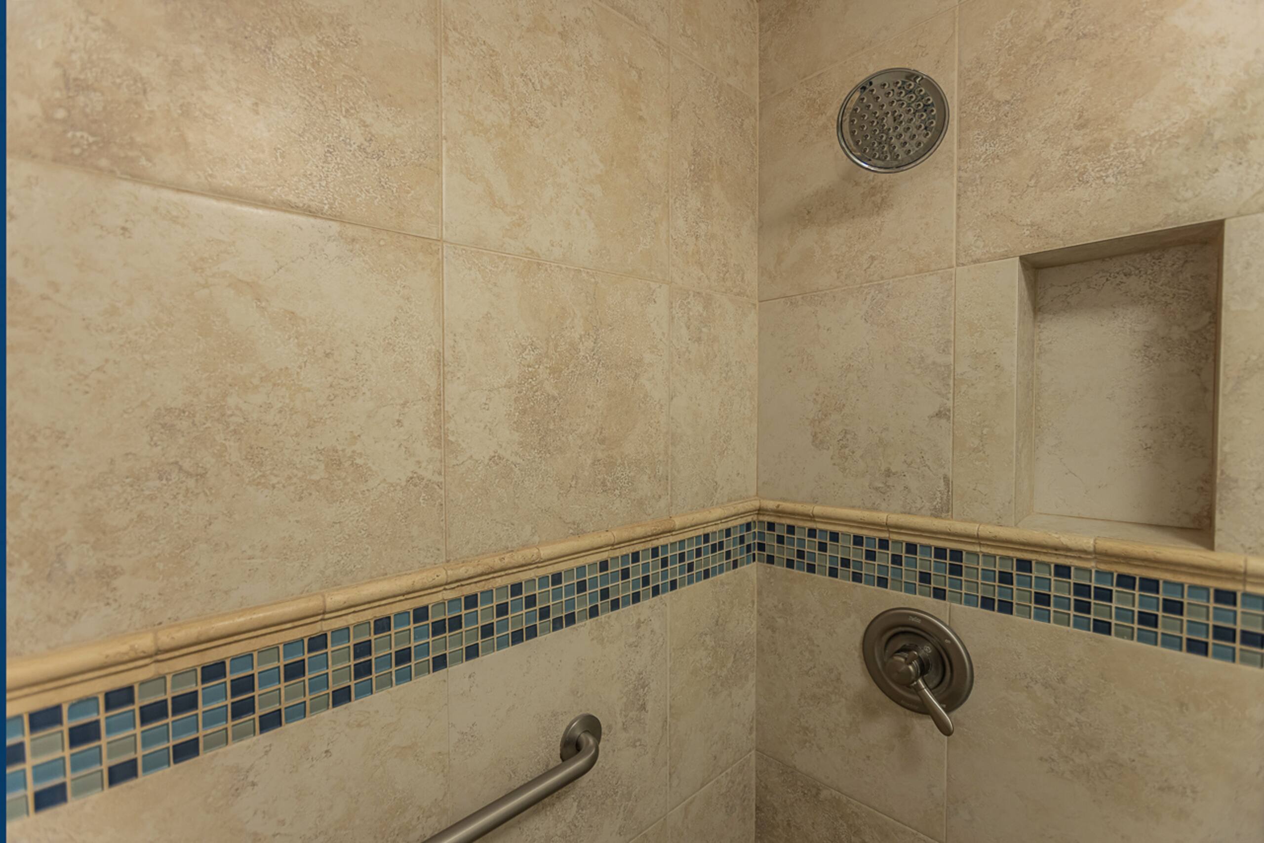 Condo in Lahaina · ★4.18 · 2 bedrooms · 4 beds · 2.5 baths - Image 18