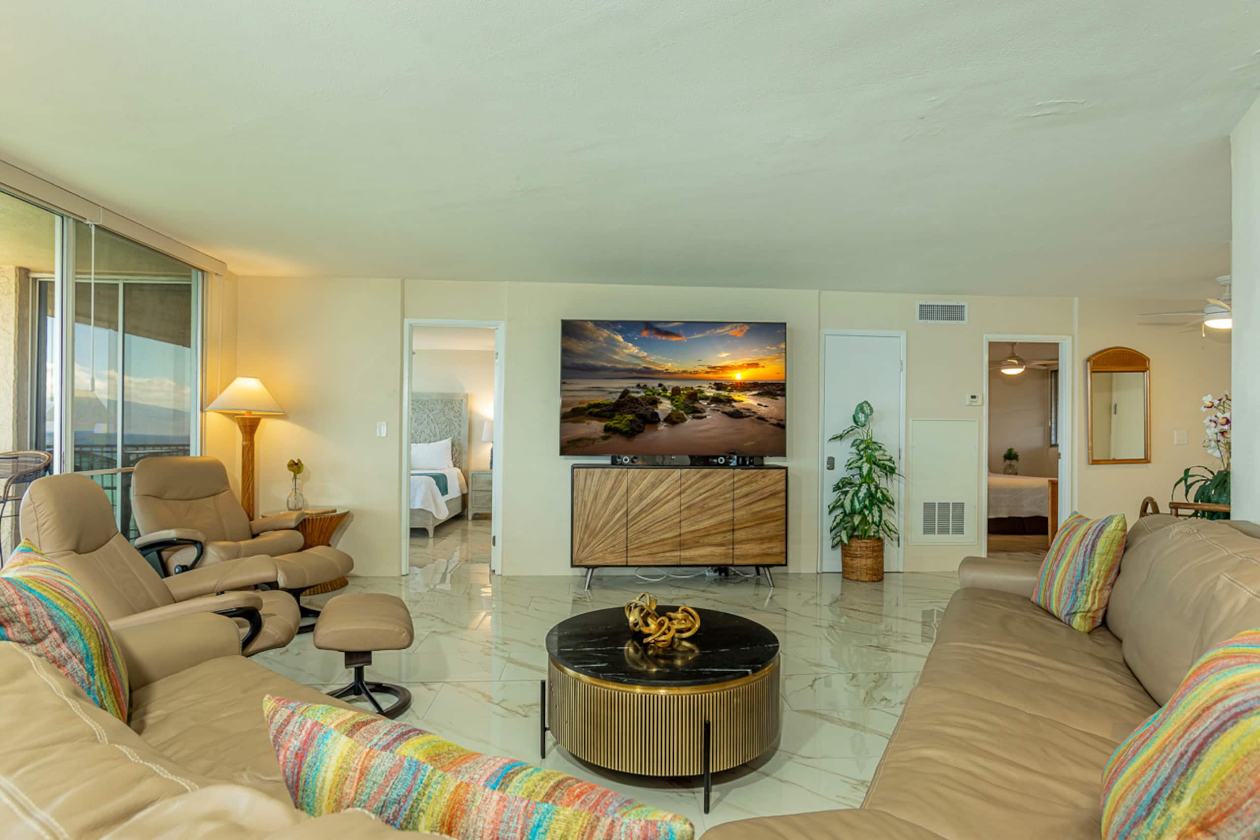 Condo in Lahaina · ★4.18 · 2 bedrooms · 4 beds · 2.5 baths - Image 5
