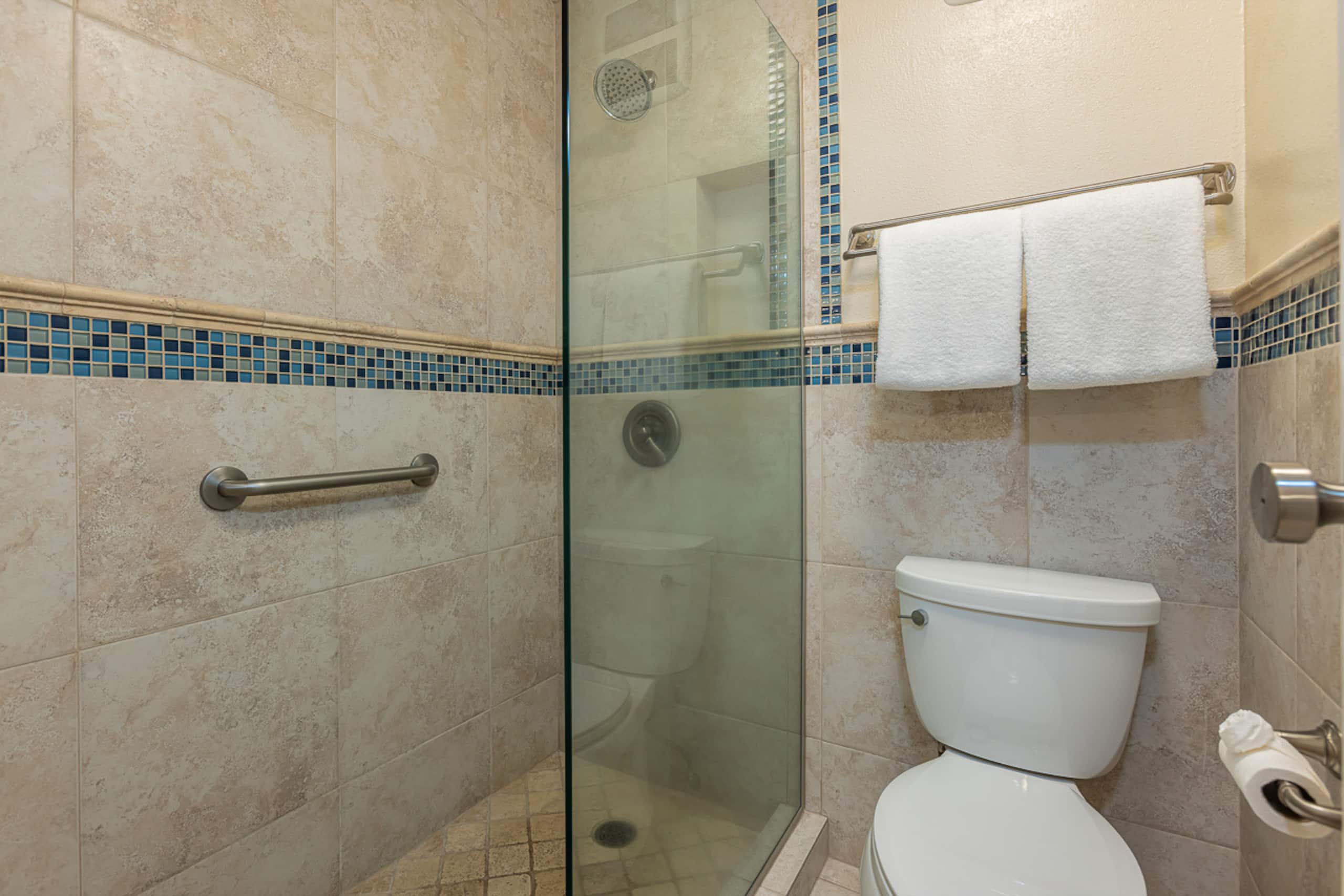 Condo in Lahaina · ★4.18 · 2 bedrooms · 4 beds · 2.5 baths - Image 17