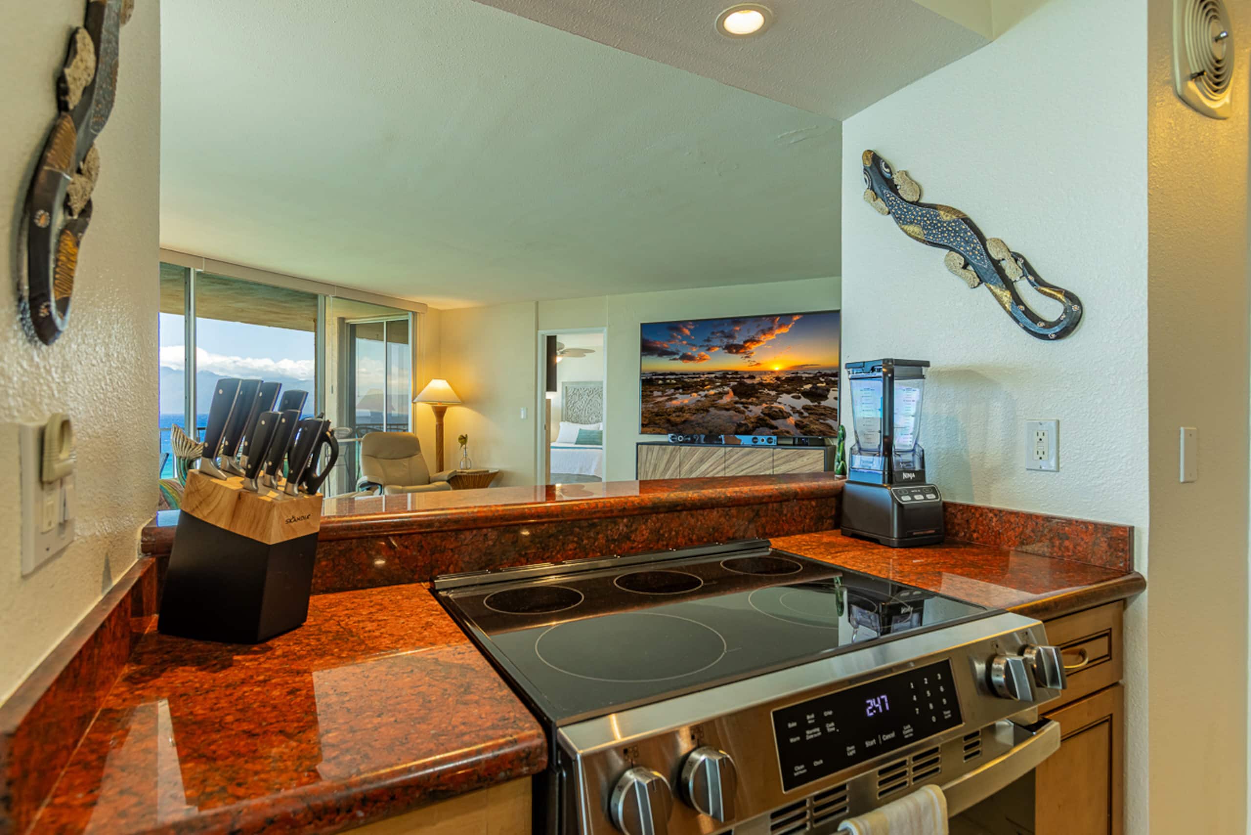Condo in Lahaina · ★4.18 · 2 bedrooms · 4 beds · 2.5 baths - Image 32