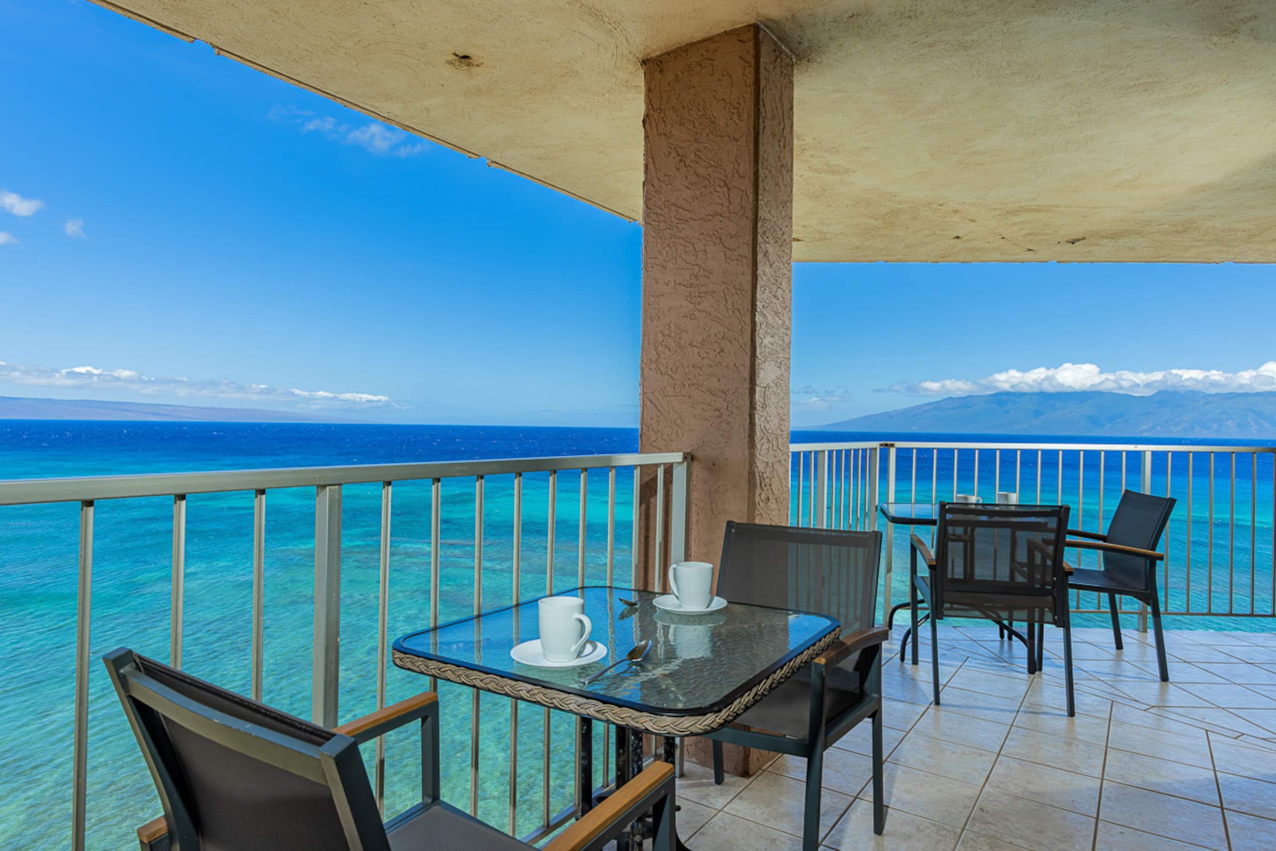 Condo in Lahaina · ★4.18 · 2 bedrooms · 4 beds · 2.5 baths - Image 26