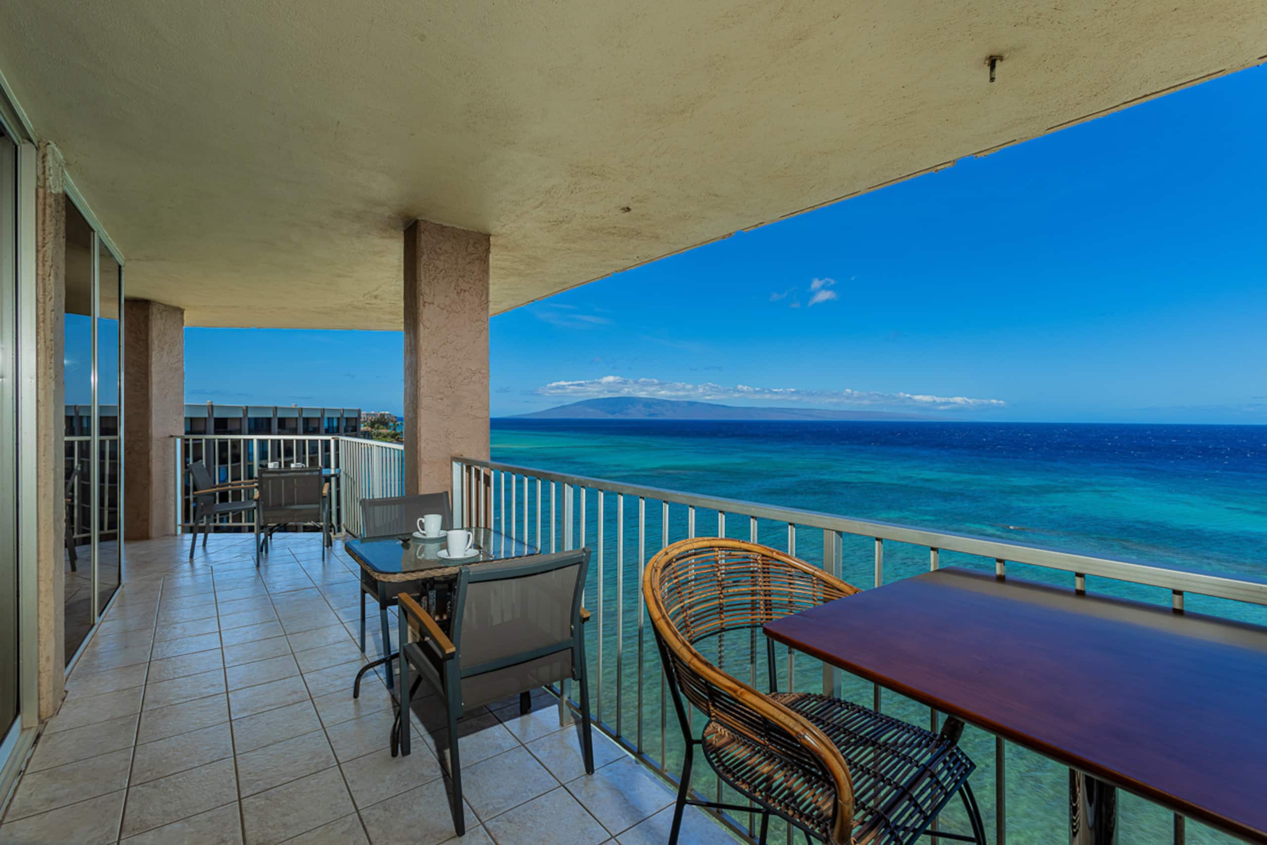 Condo in Lahaina · ★4.18 · 2 bedrooms · 4 beds · 2.5 baths - Image 23