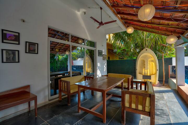 Dining area image 3