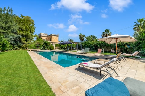 Villa Vallone Luxury With Pool - by Happy Rentals