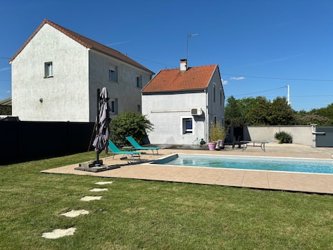 Nice little house with pool.