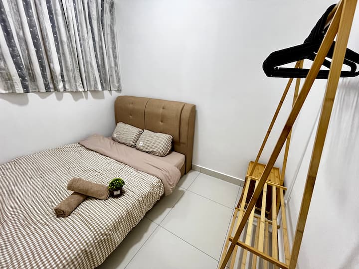 Nuestro segundo dormitorio es espacioso para 2 personas.