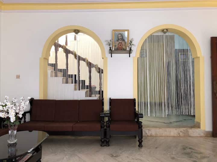Living room image 2