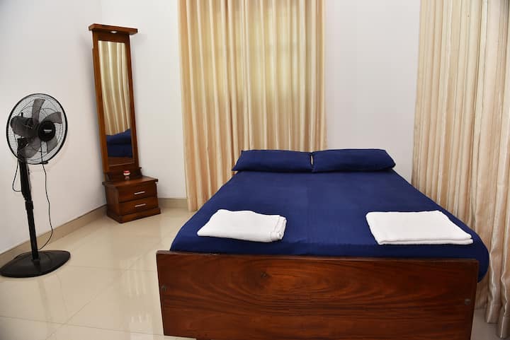Schlafzimmer 2