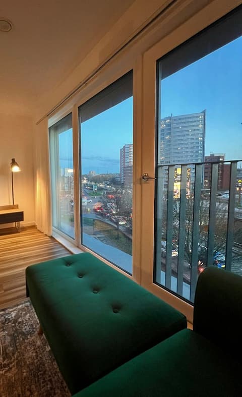 Top performing Airbnb: Aura Home - Contemporary Space in City Centre in City Centre