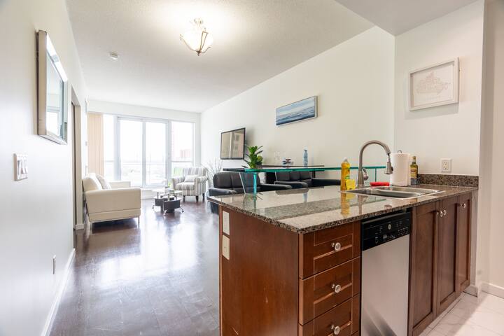 Harbour Front|Pets Allowed |Condo Downtown Toronto gallery image 3