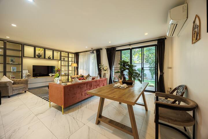 Bangkok manor one，Sukhumvit 5卧5卫超大庭院泳池别墅 订满三天以上送接机 gallery image 4