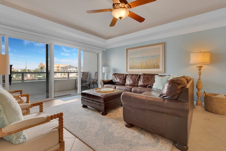 Clearwater Beach Luxury Condo (Sun West Palms) - Clearwater Beach, FL