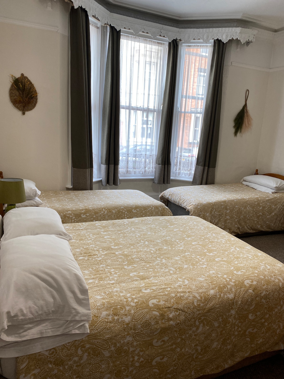 Cosy Inn Family Room 1