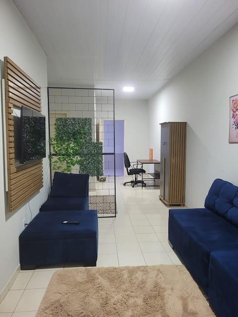 House with integrated gourmet kitchen and garage