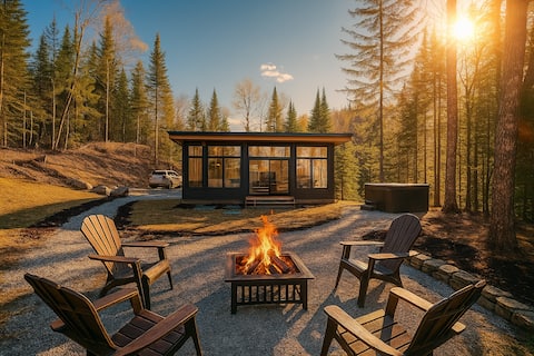 Waterfront cottage with spa & panoramic view