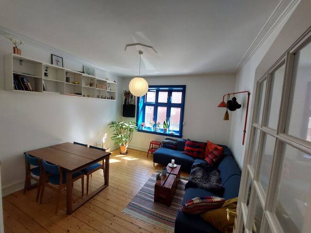 Hyggelig og central lejlighed tæt på natur.