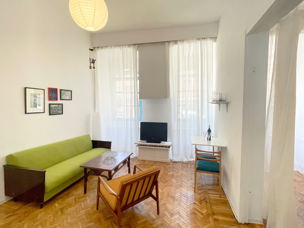 Грузинская квартира. Квартира вторичка в тбилиси. Квартира вторичка в тбилиси. Cozy apartment india. Квартира вторичка в тбилиси.