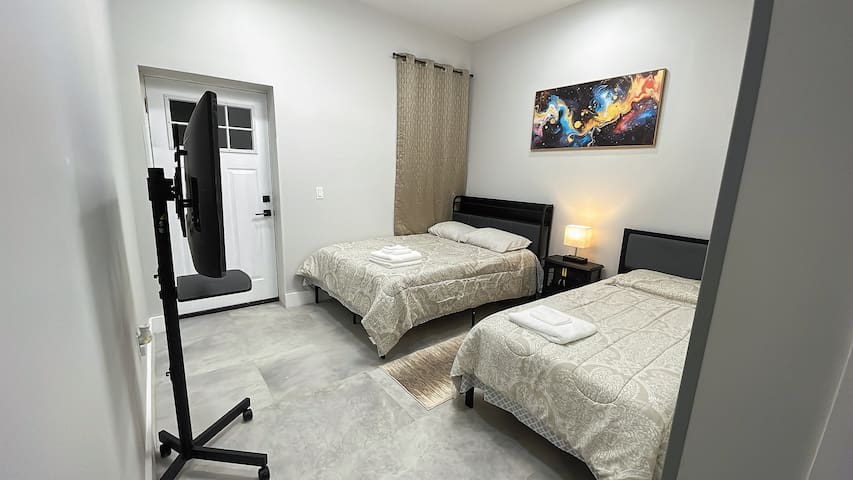 New! Sweet home near NYC gallery image 2