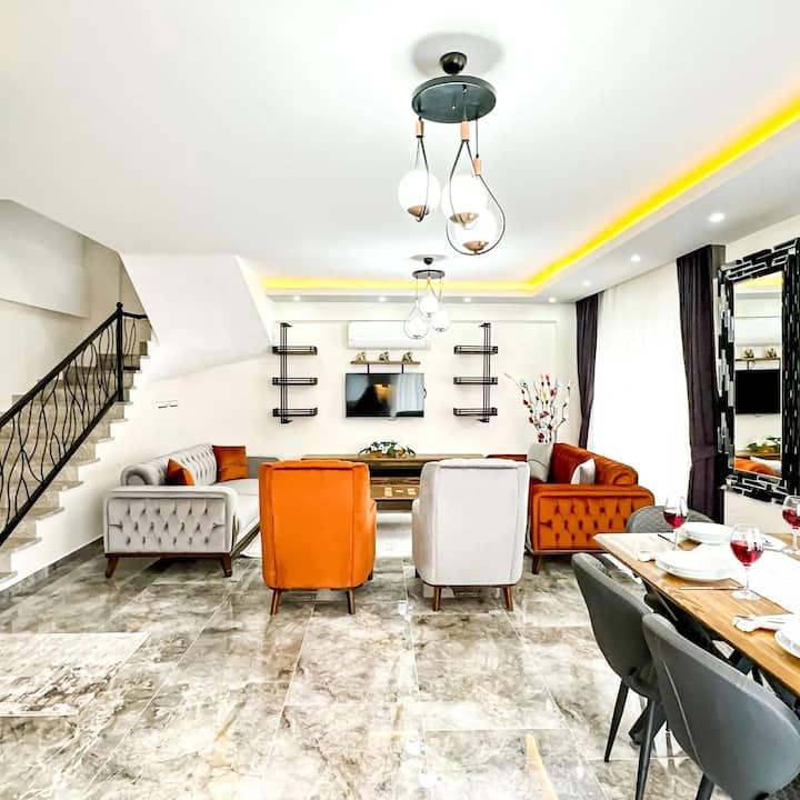 Göl Villaları 1 (38/b)
Merkezde Havuzlu Aile Villa - Фетхие