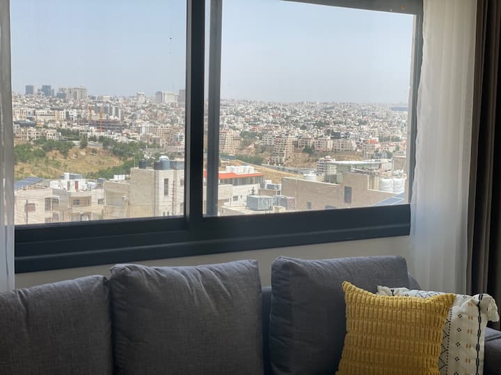 Stylish 3br With City View - Amman