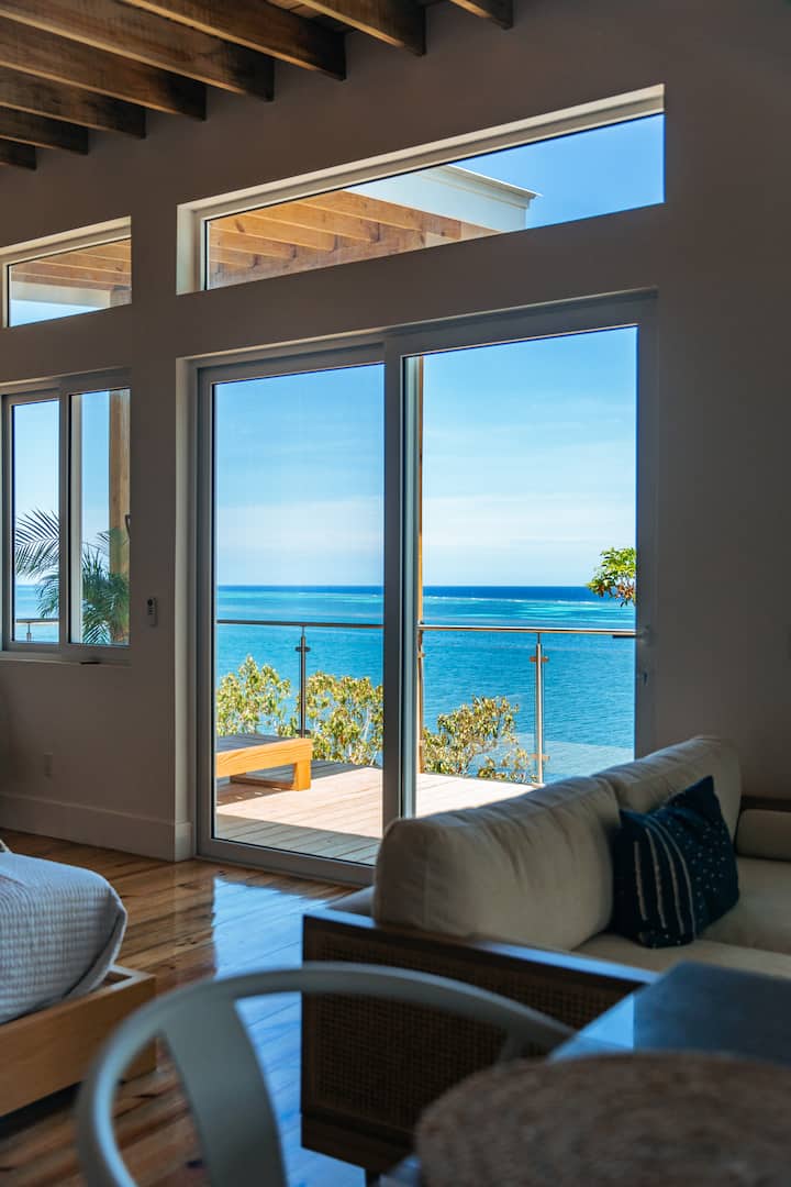 Flip Flops Only | Oceanfront Casita W/ Pool - Honduras