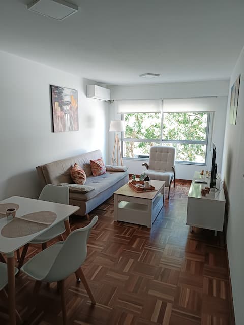 50 m² in the city center | private parking