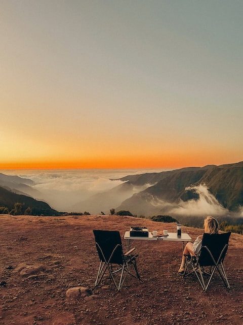 Airbnb em destaque: Madeira Roadtrip Car Rooftop Tent Adventure em Santo António