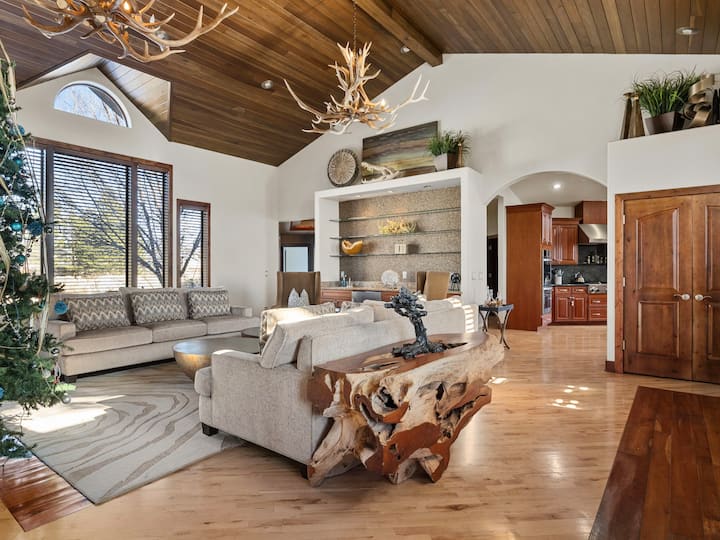 Exclusive Villa With Expansive Space &Private Bar - Cherry Creek State Park, Aurora