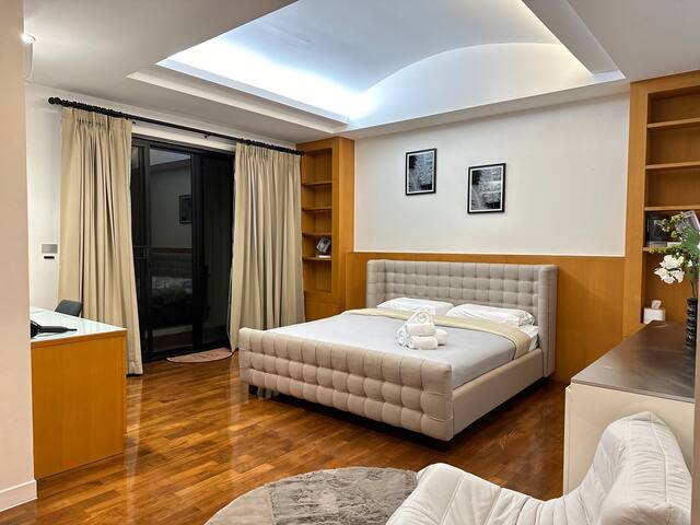 Sukhumvit71 Swimming pool Villa素坤逸71巷泳池别墅订满三天以上送接机 gallery image 5