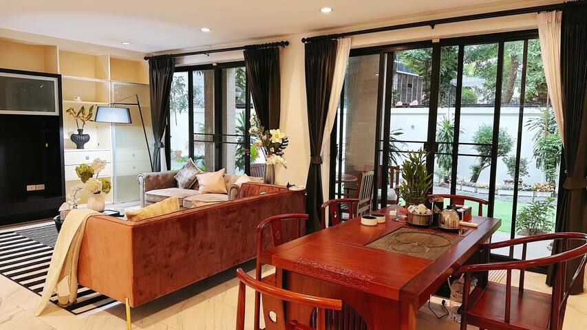 Sukhumvit71 Swimming pool Villa素坤逸71巷泳池别墅订满三天以上送接机 gallery image 3