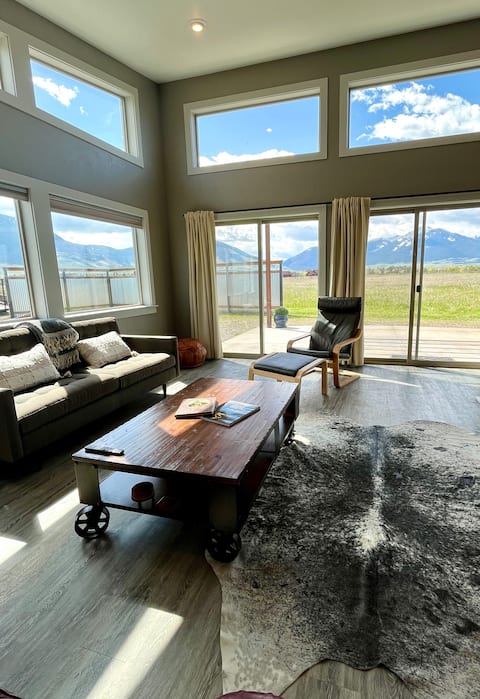 Top performing Airbnb: Views worth putting your phone down for @The Hatch in Pray