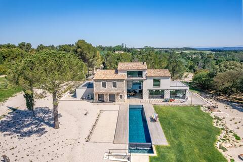Saint-Rémy-de-Provence Property