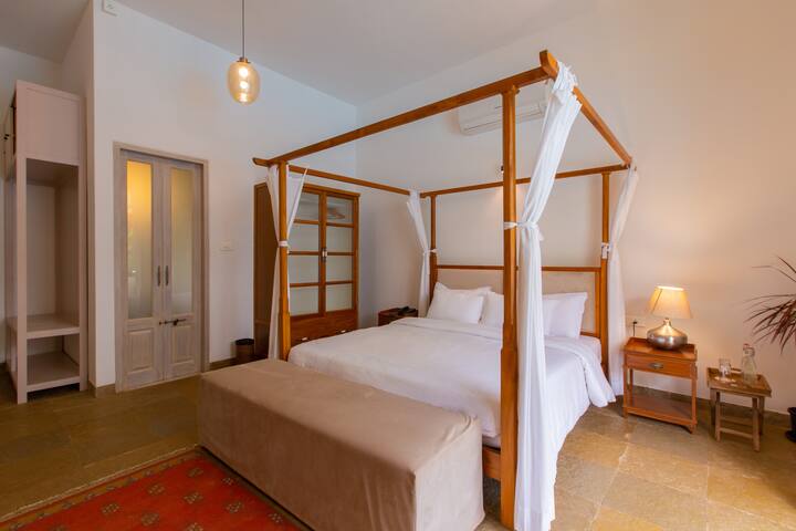 Bedroom 4 image 2