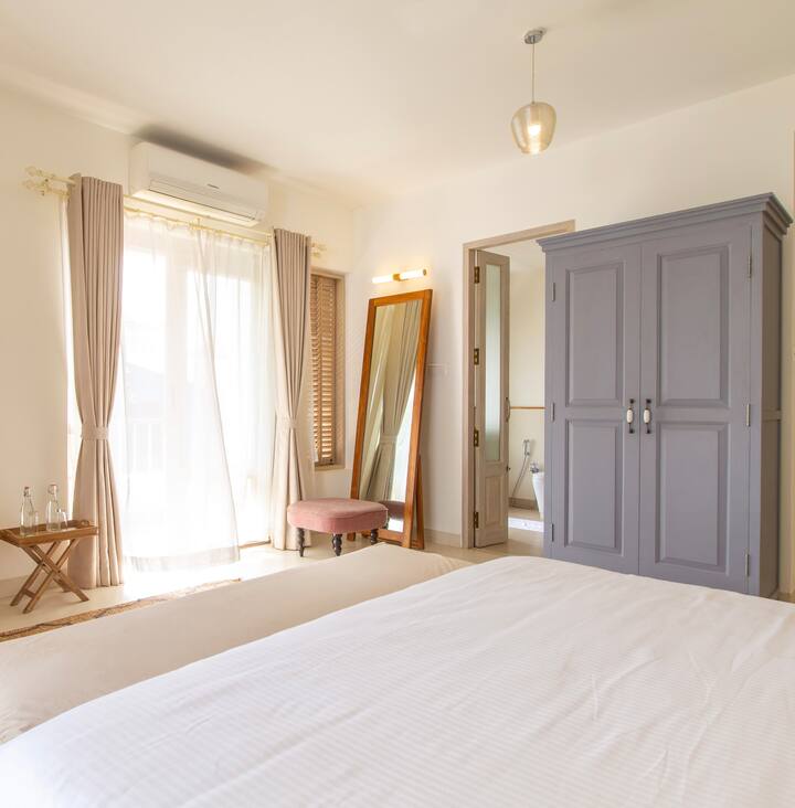 Bedroom 2 image 2