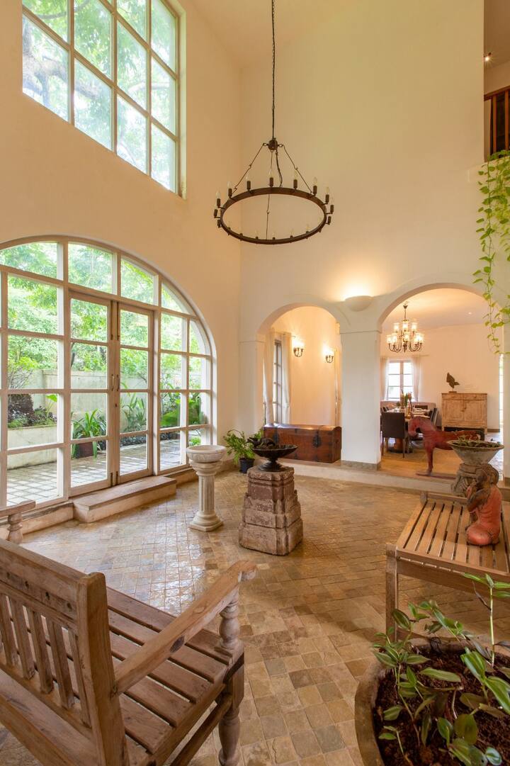 Living room image 3