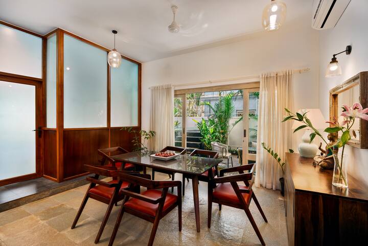 Dining area 1 image 1