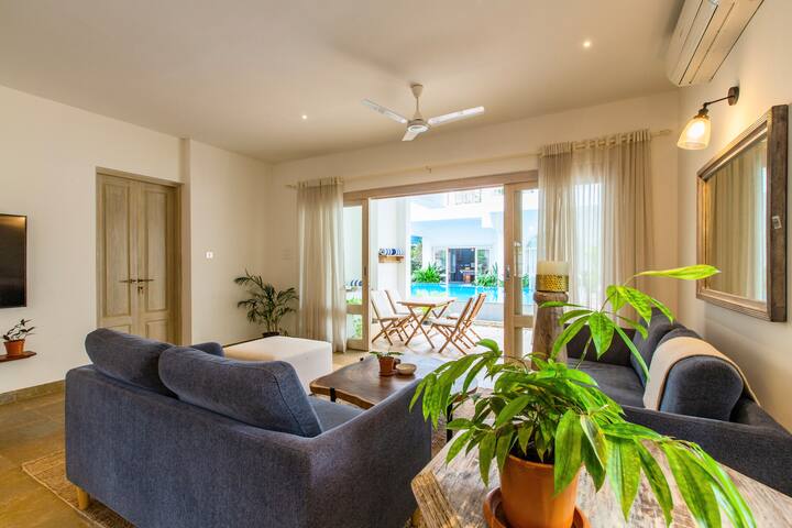 Living room 2 image 4