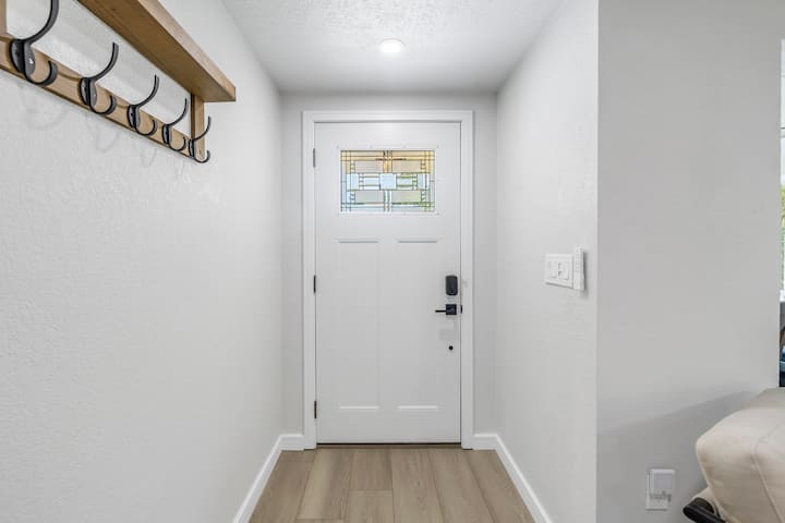 Sarasota Sunshine House With Heated Pool & E-bikes - サラソータ, FL