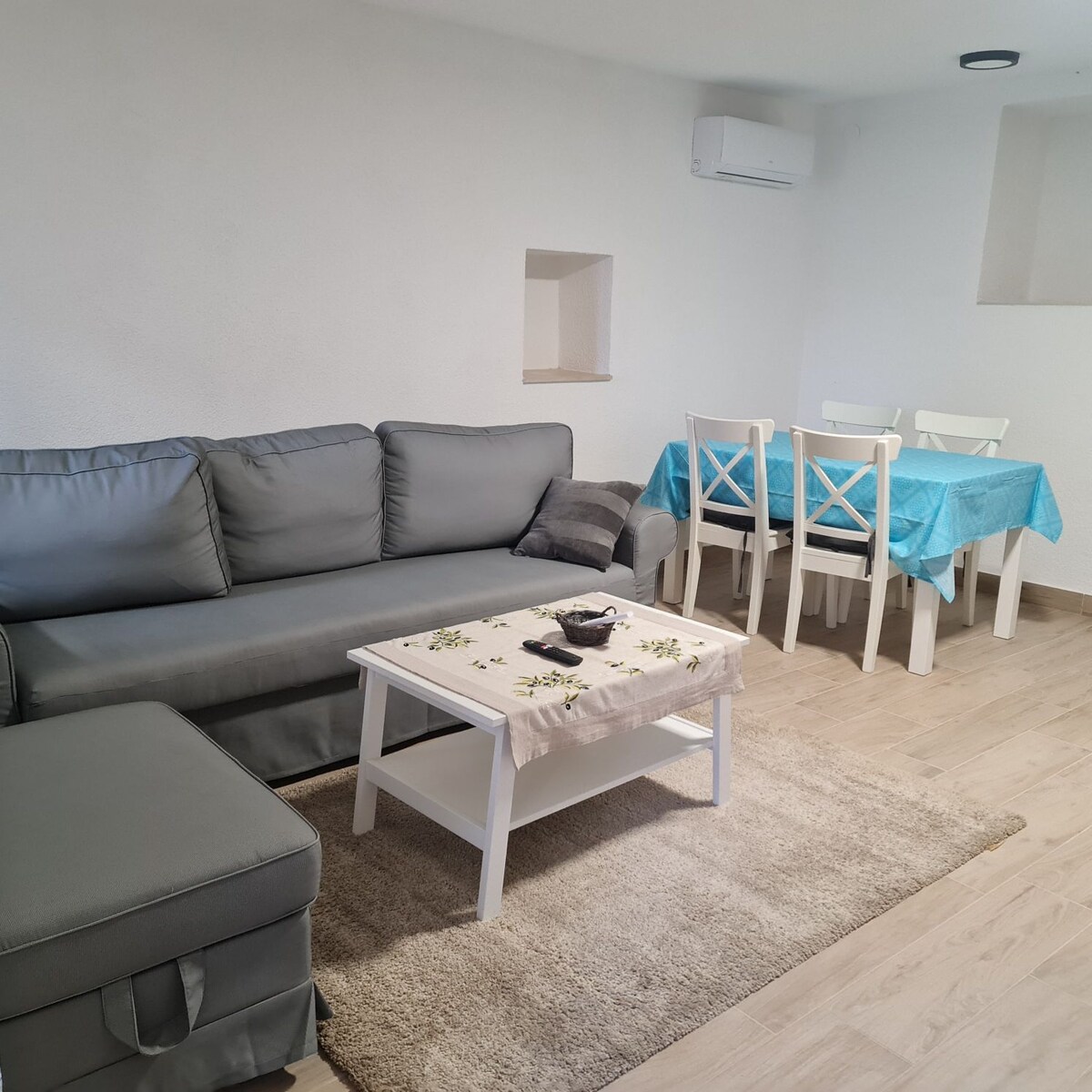 0B · Happy Holiday in Porec