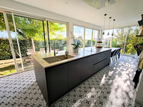 Good hosting 754 km – 14 people – Family Pertuis