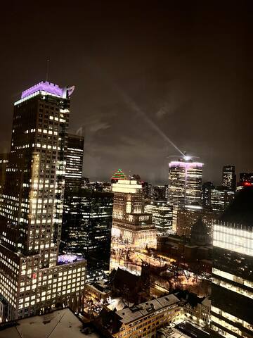 26th Floor Penthouse Pool/Gym gallery image 2