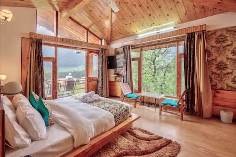 Cottage with Indoor Private fireplace and Garden