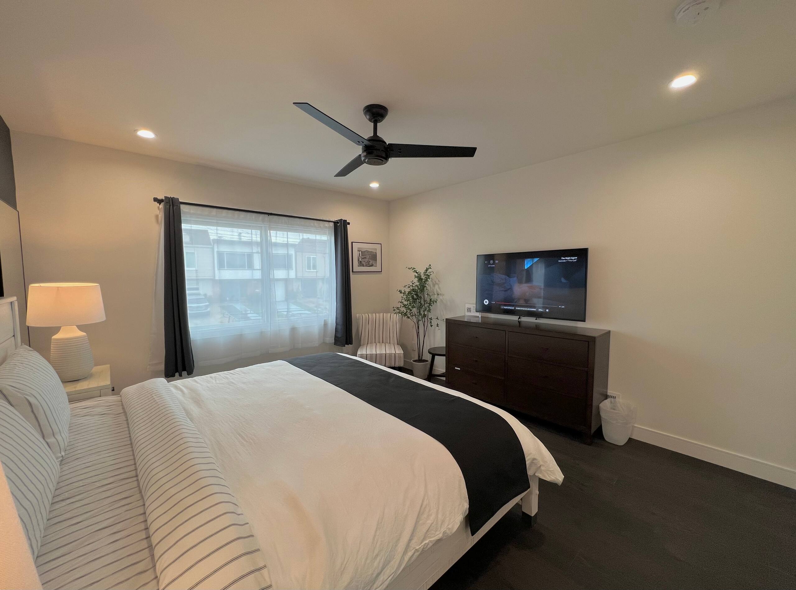 Home in San Francisco · ★4.98 · 3 bedrooms · 4 beds · 2 baths - Image 18