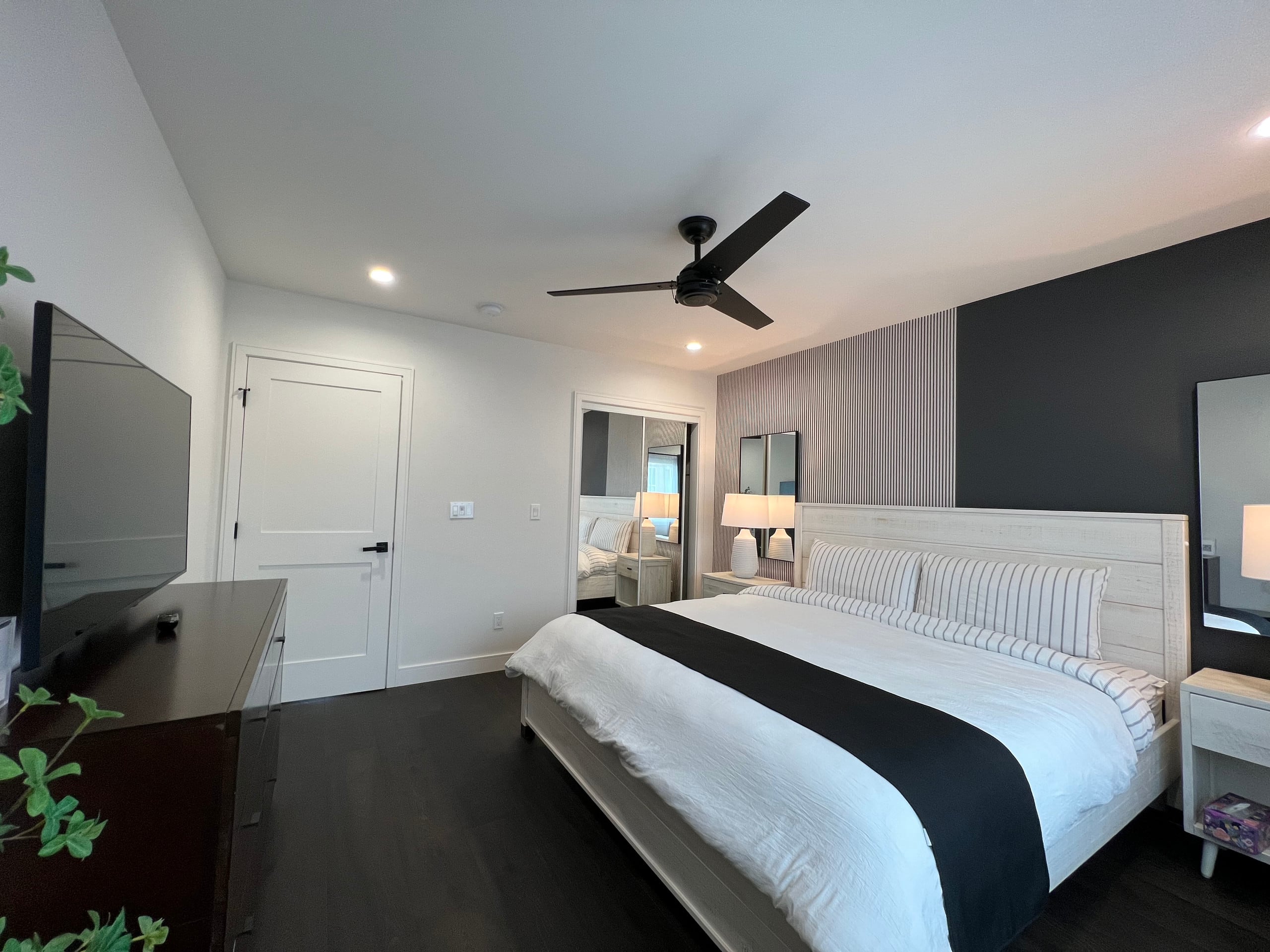 Home in San Francisco · ★4.98 · 3 bedrooms · 4 beds · 2 baths - Image 19