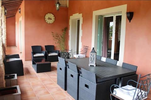 Self-contained apartment  4-6 people