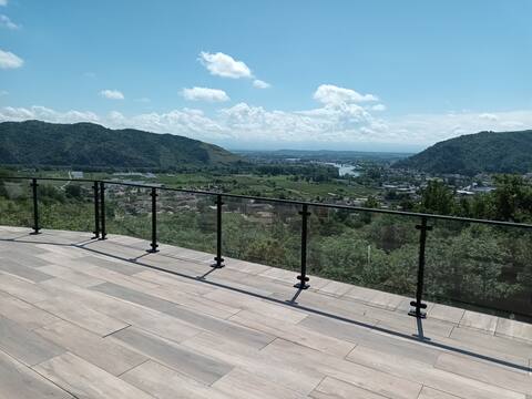 Forest house, 12 guests.